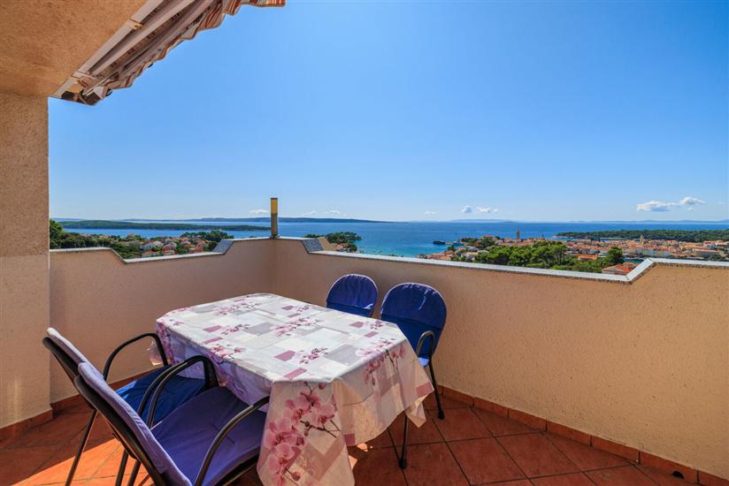 Apartment A2, for 5 persons