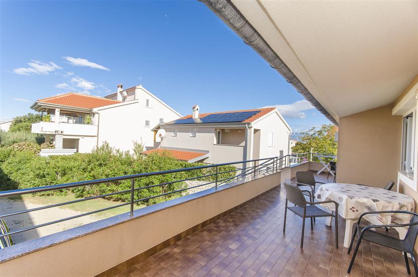 Apartment A2, for 4 persons