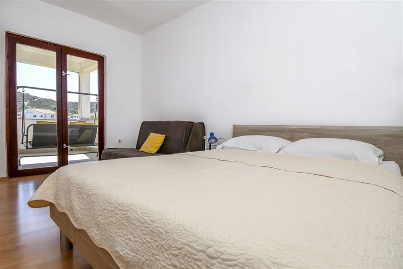 Apartment A1, for 5 persons