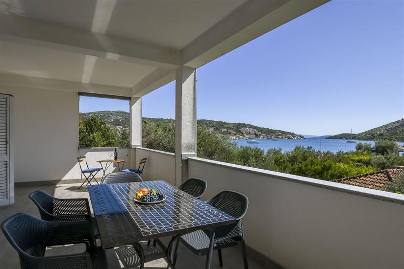 Apartment A1, for 5 persons