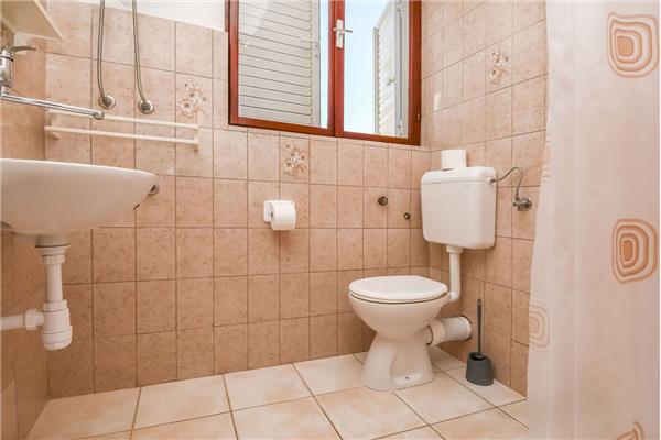 Apartment A2, for 5 persons