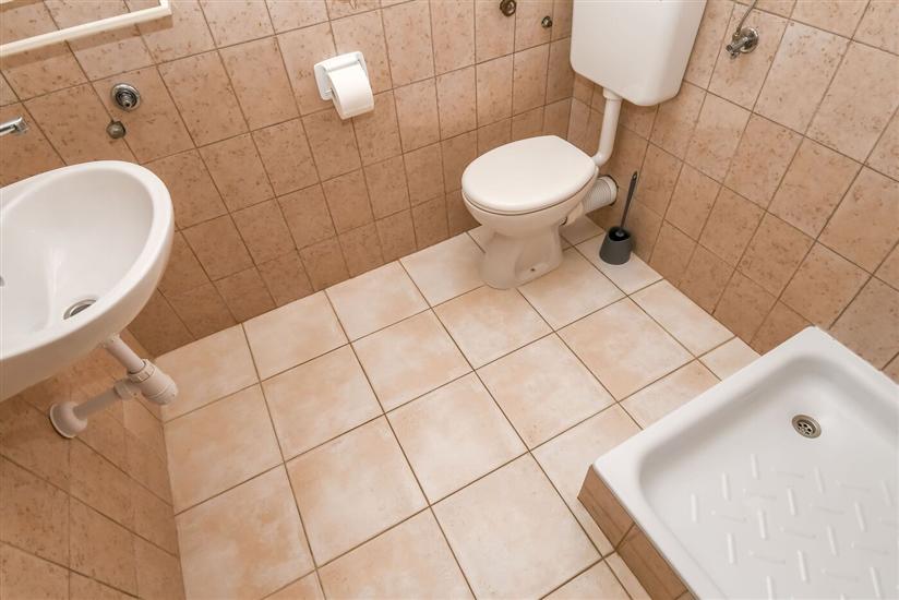 Apartment A2, for 5 persons