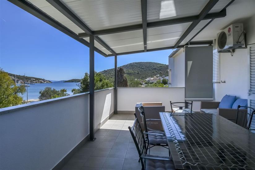 Apartment A2, for 5 persons