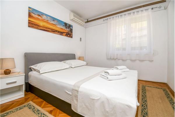 Apartment A1, for 8 persons