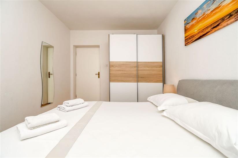 Apartment A1, for 8 persons
