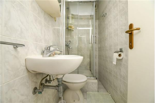 Apartment A1, for 8 persons