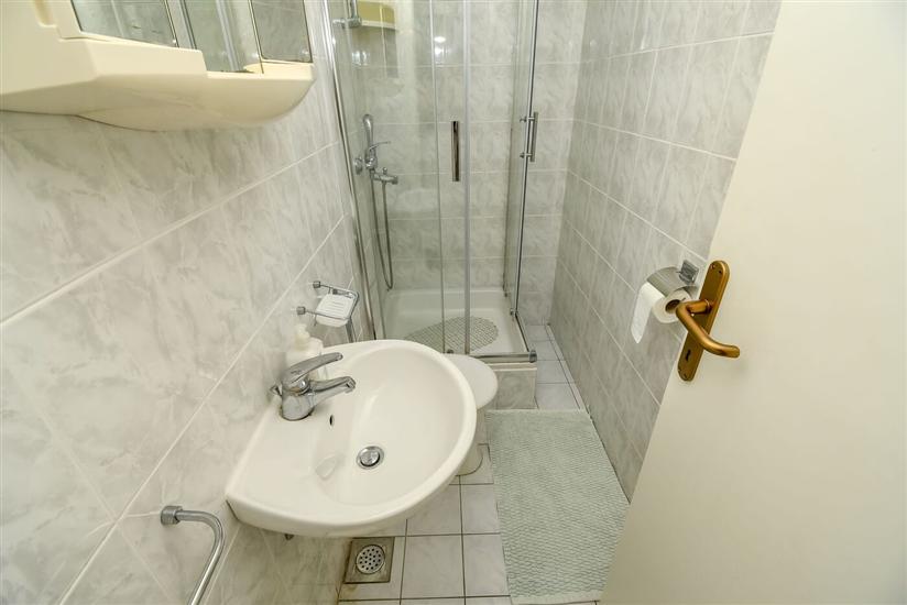 Apartment A1, for 8 persons