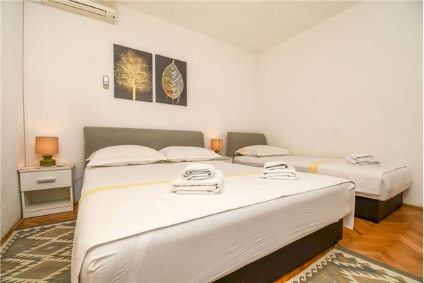 Apartment A1, for 8 persons