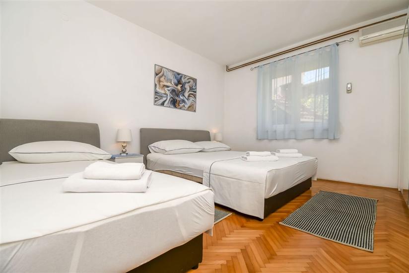 Apartment A1, for 8 persons