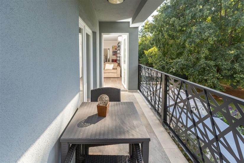 House K1, for 11 persons