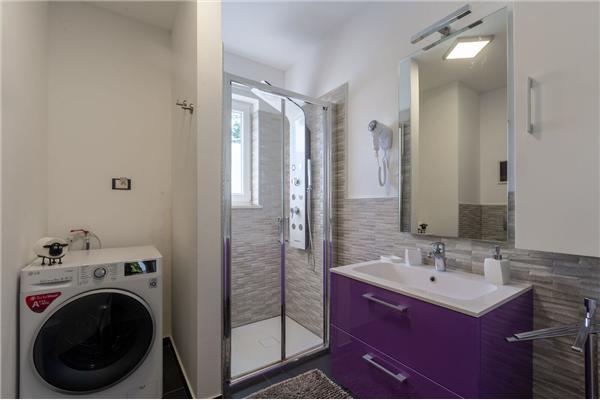 House K1, for 11 persons