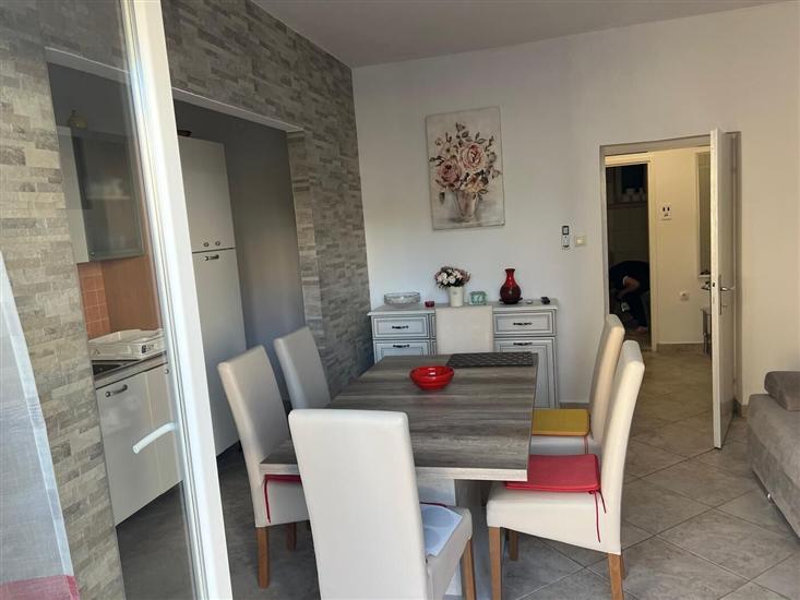 Apartment A2, for 3 persons