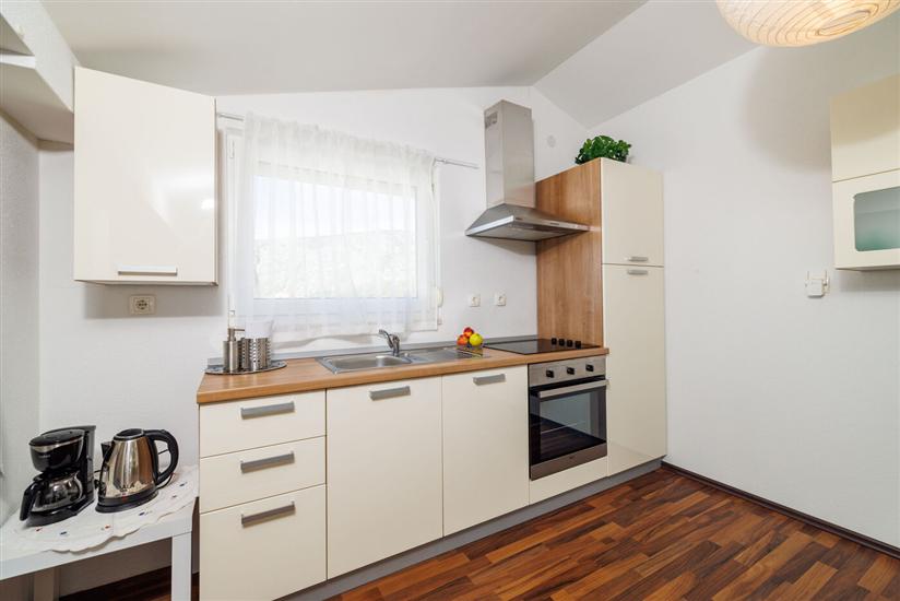 House K1, for 10 persons