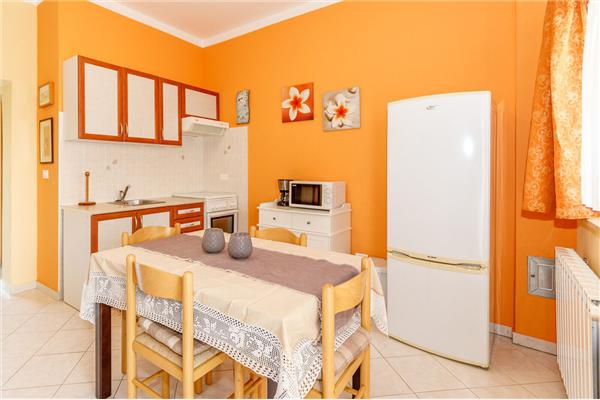 Apartment A1, for 5 persons