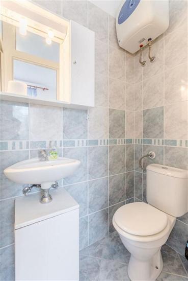 Apartment A2, for 6 persons