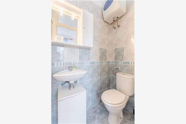 Apartment A2, for 6 persons