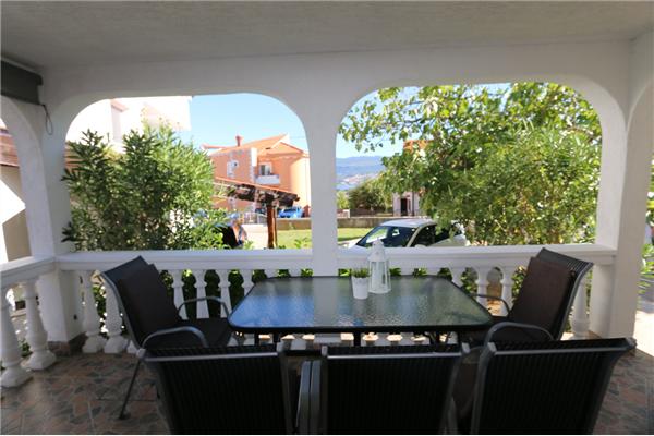 Apartment A1, for 5 persons