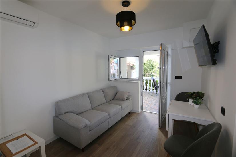 Apartment A1, for 5 persons