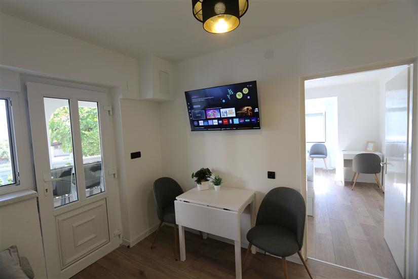 Apartment A1, for 5 persons