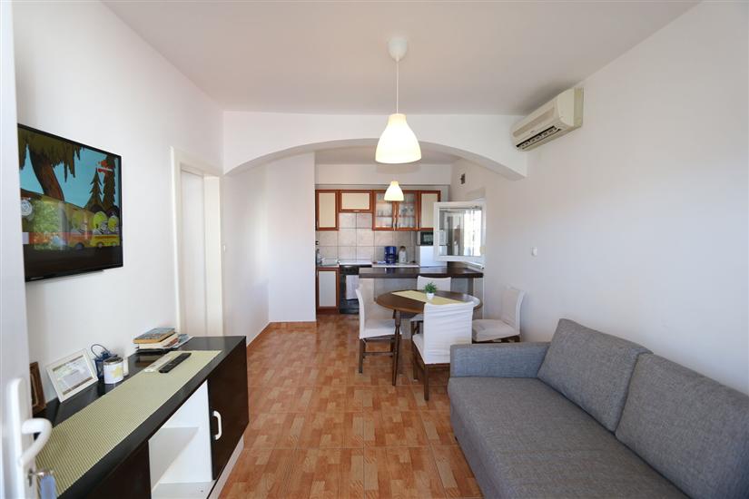 Apartment A2, for 5 persons