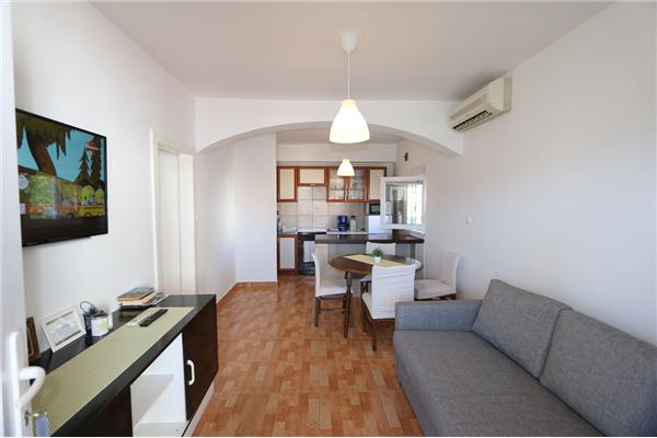 Apartment A2, for 5 persons