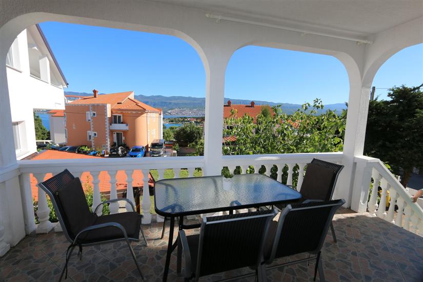 Apartment A2, for 5 persons