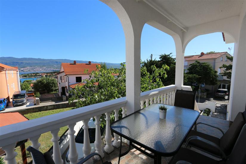 Apartment A2, for 5 persons