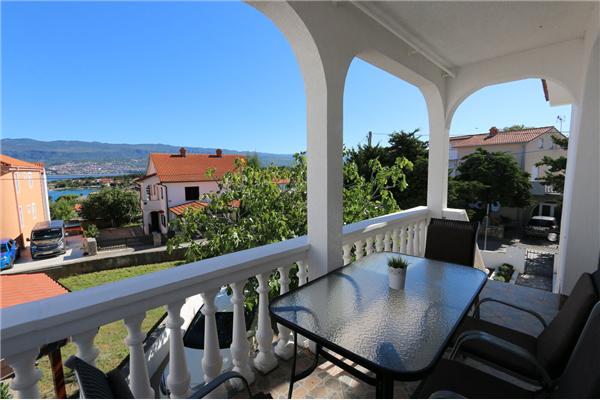 Apartment A2, for 5 persons