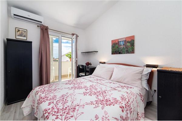 Apartment A5, for 6 persons