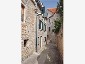 Apartment Middle Dalmatian islands,BookAndroFrom 72 €
