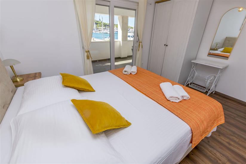 Apartment A1, for 5 persons