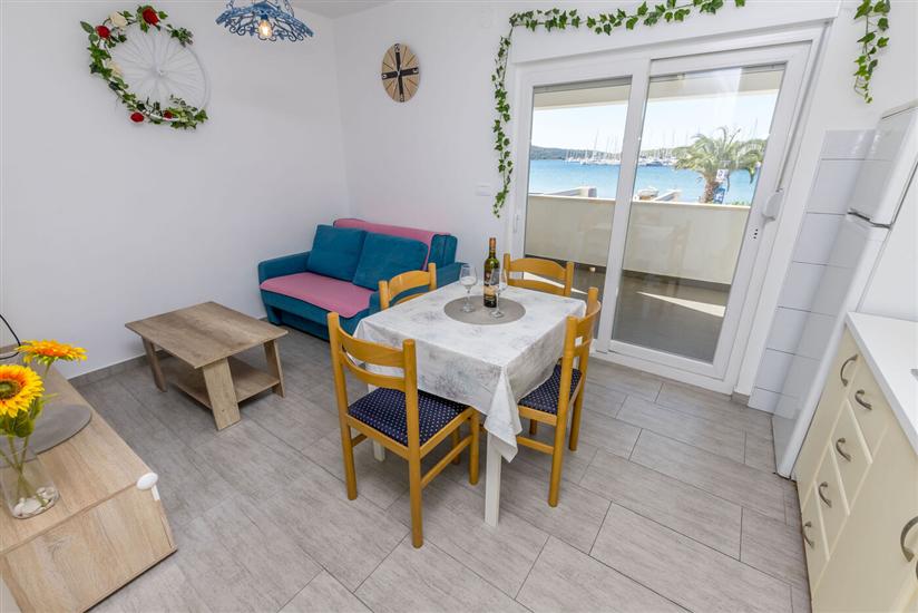 Apartment A1, for 5 persons