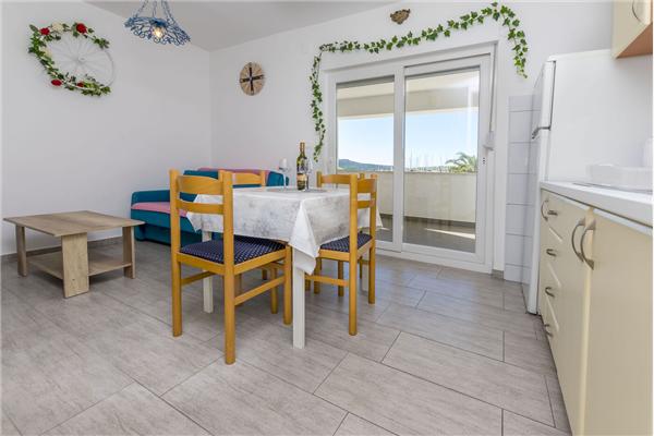 Apartment A1, for 5 persons