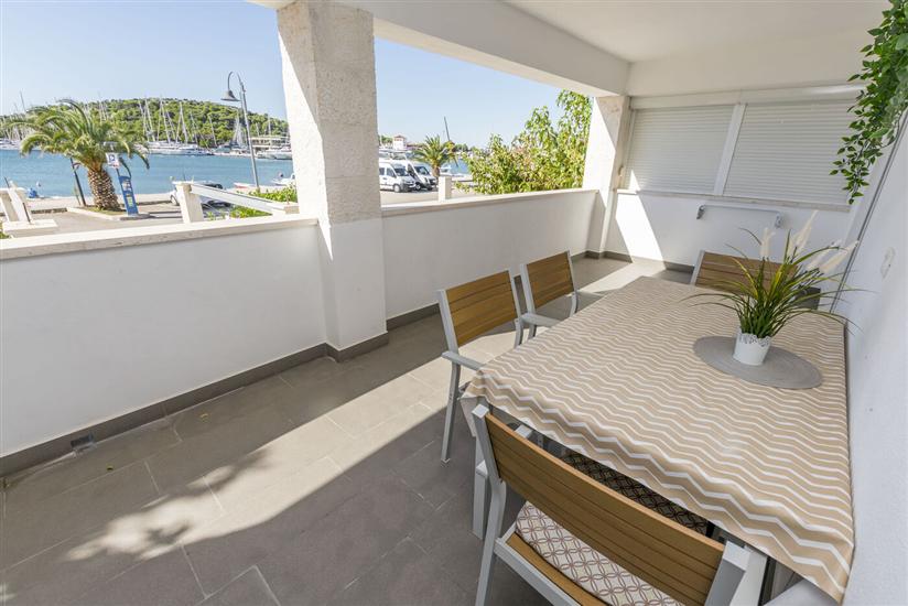 Apartment A1, for 5 persons