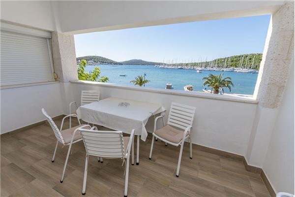 Apartment A2, for 3 persons