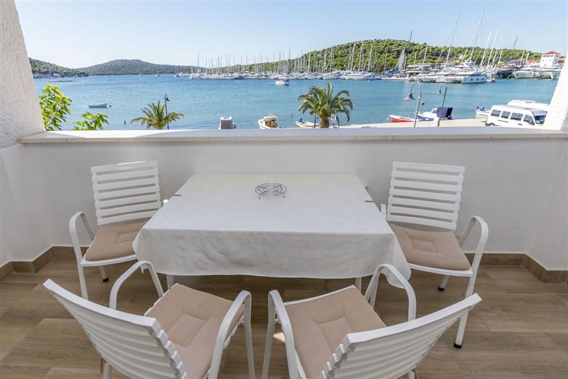 Apartment A2, for 3 persons