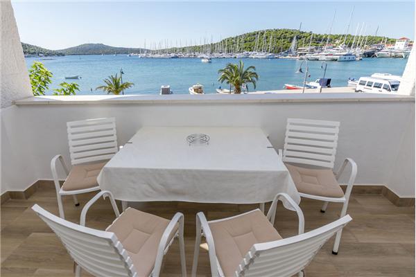 Apartment A2, for 3 persons