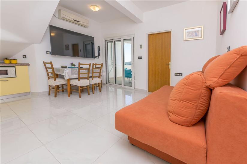 Apartment A4, for 4 persons