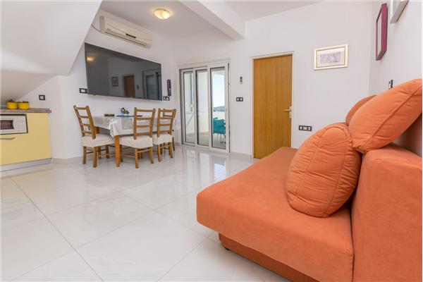 Apartment A4, for 4 persons