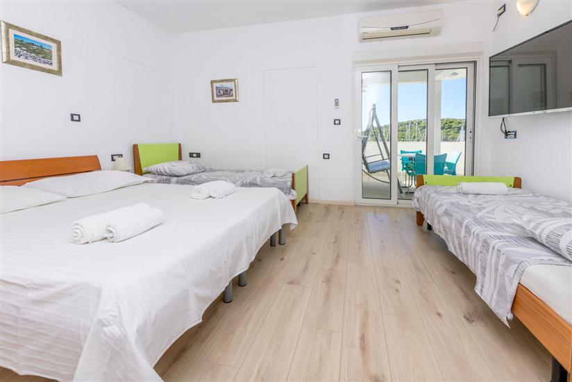 Apartment A5, for 4 persons