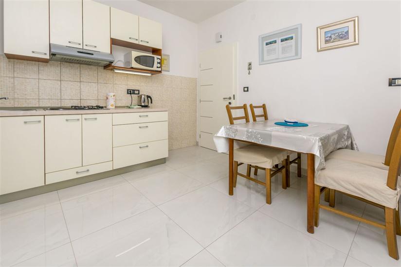 Apartment A5, for 4 persons