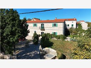 Apartments Tarragon North Dalmatian islands, Stone house, Size 60.00 m2, Airline distance to the sea 100 m