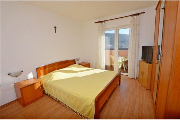 Apartment A3, for 5 persons