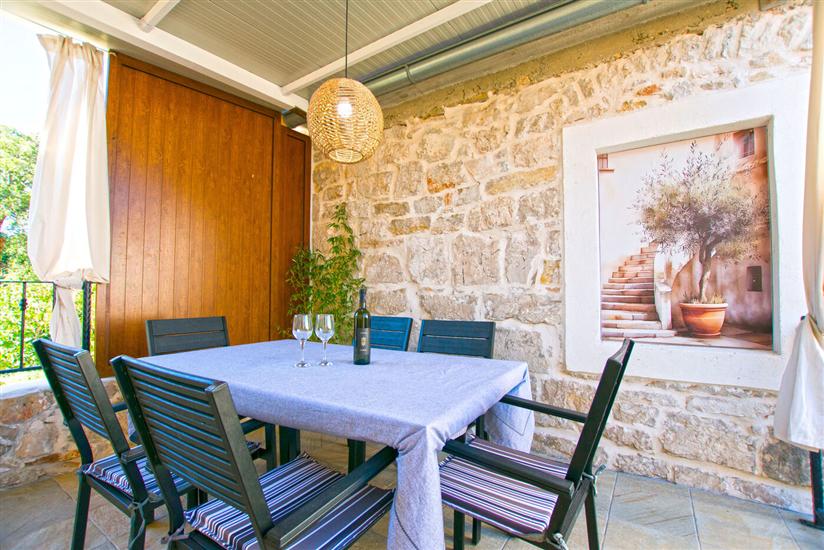 Apartment A1, for 5 persons