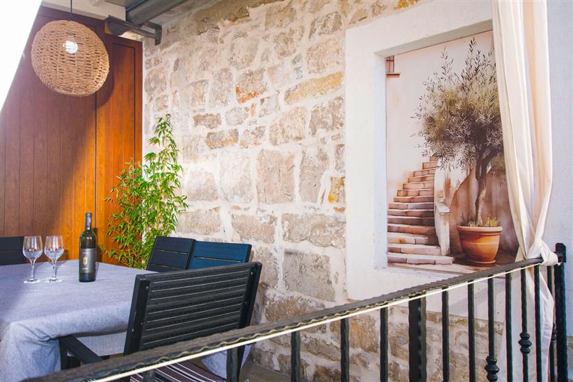 Apartment A1, for 5 persons