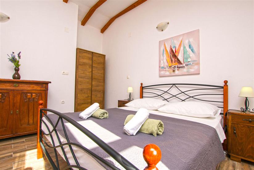 Apartment A1, for 5 persons