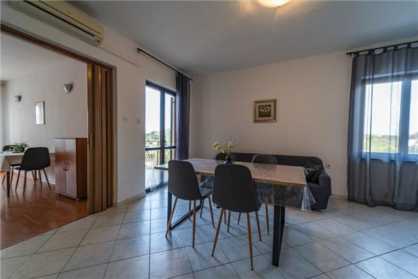 Apartment A2, for 6 persons
