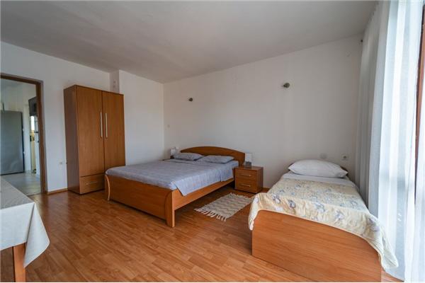Apartment A2, for 6 persons