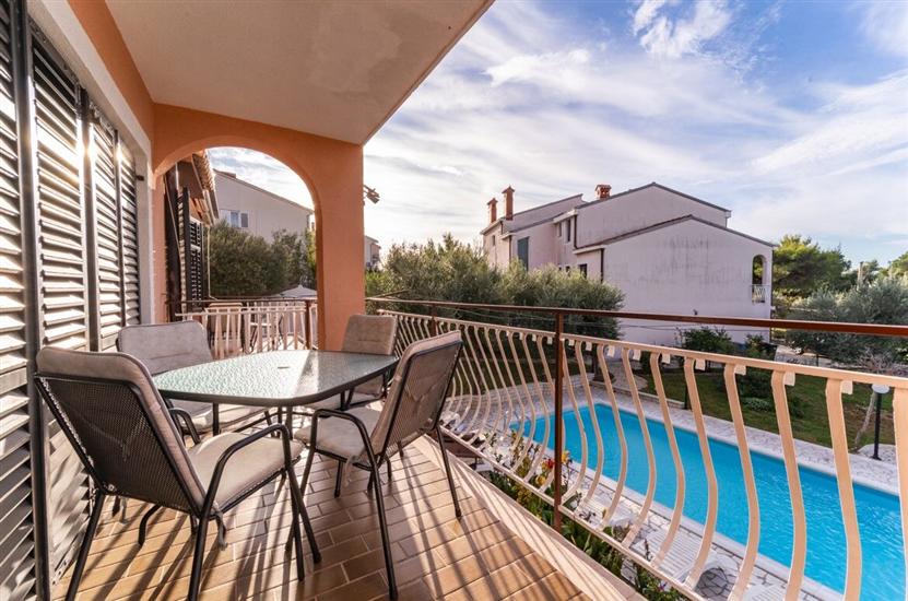 Apartment A2, for 6 persons