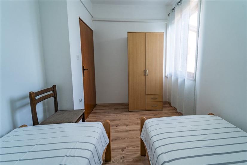 Apartment A4, for 8 persons